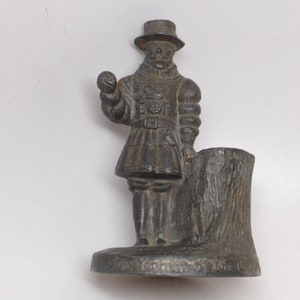 Vintage The Yeoman of the Guard Match Holder - English Match Holder - Vintage Match Holder - Spelter - Figural Match Holder