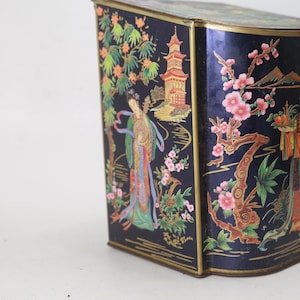 Vintage Tea Tin - Japanese Motif Tea Tin- Japanese Scenes Tea Tin - Tea Container - Antique Tea Container - Clean Interior - Made in England