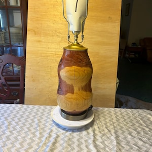 Table lamp