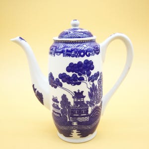 Blue and White Coffee Pot Teapot Vintage Blue Willow Asian Design 7 1/2&quot; h