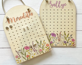 Porta pendientes de flores silvestres: porta pendientes personalizable para colgar en la pared, expositor de pendientes con nombre personalizado, organizador de pendientes, regalo para ella