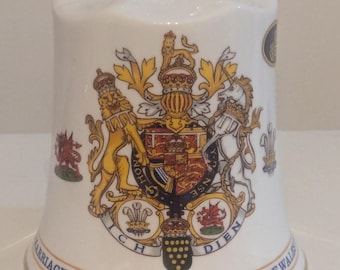 Aynsley Royal Wedding Bell – Minnesklocka för prins Charles och Lady Diana 1981