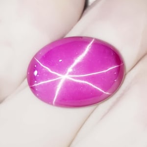 15 kt ster robijnroze edelsteen maken voor ring - ovaal cabochongeslepen (12 x 17 x 5 mm)