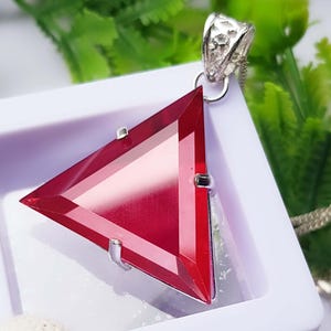 Triangle Red Topaz Birthday Gift Pendant GS Solid Silver 50Ct Gift For Her