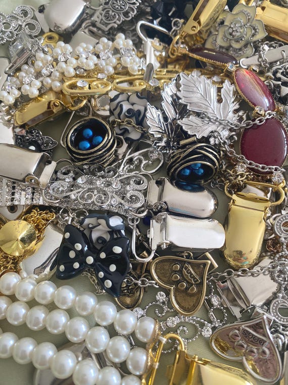 Mixed Lot of New Sweater Clips: Dress Pins, Collar Clips - Reseller Mystery Bag