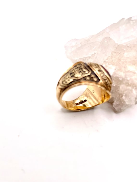 Vintage 10k Gold St. Anthony's High School Ring With Red Stone Vintage 10k Gold St. Anthony's High School Ring With Red Stone