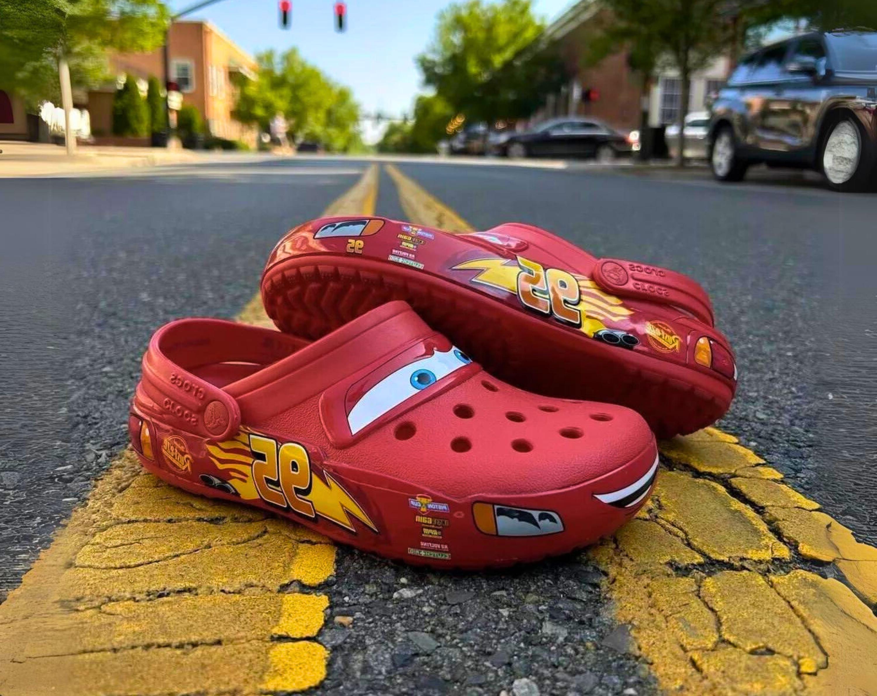 Hydro Dipping Crocs Best Acrylic Paint For Crocs Hydro Dipped