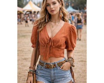 Top corto de manga abullonada con lazo frontal, estilo cottagecore, color terracota y naranja, talla XL.