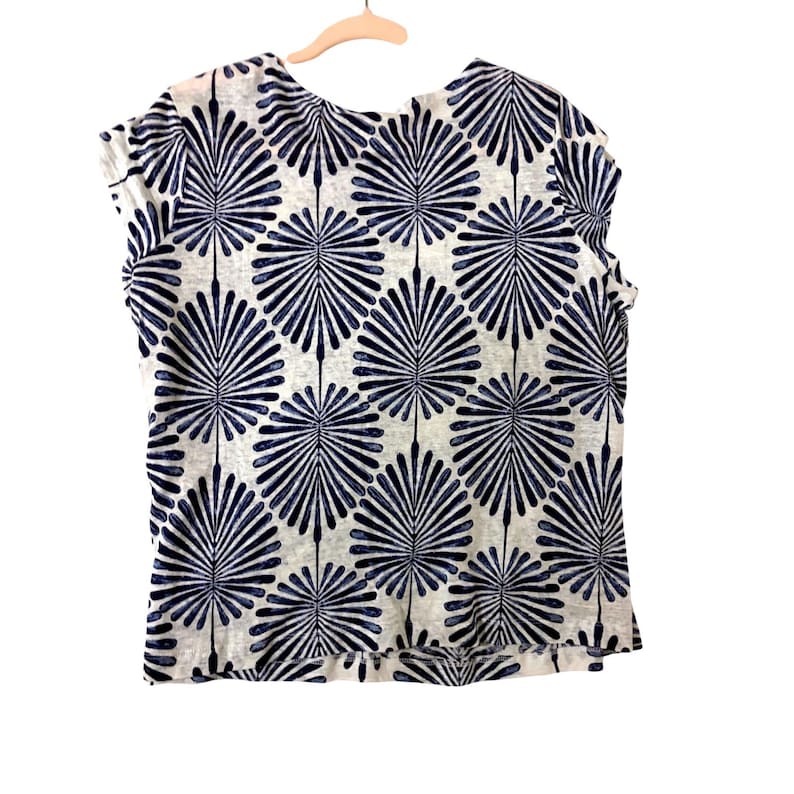Joie Womens Large Navy Blue White Palm Leaf Print 100% Linen Side Button Top image 2