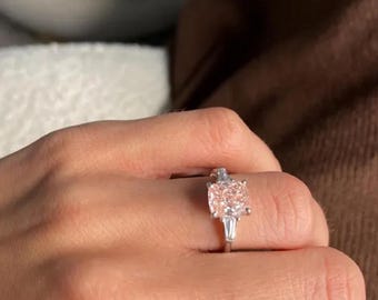 2.00ct Vivid Pink Cushion Lab Diamond Engagement Ring with Baguette Sides (IGI Certified)