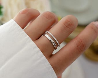 Alianza de boda de plata con diamantes y moissanita / Anillo de eternidad apilable