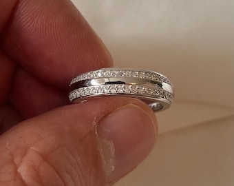 Anillo de bodas de plata de ley con moissanita y diamantes de doble fila