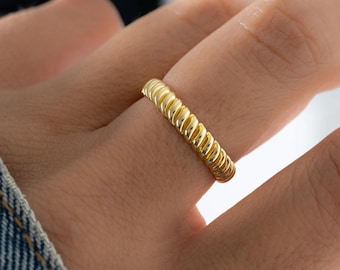 Anillo apilable de plata de ley con acanaladuras doradas, banda minimalista