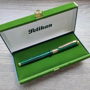 1990&#39;s - Pelikan P580 Celebry Fountain Pen - FLEX 14C-585 Gold B Nib - Emerald Green - Boxed - Vintage VERY RARE - Wonderful gift
