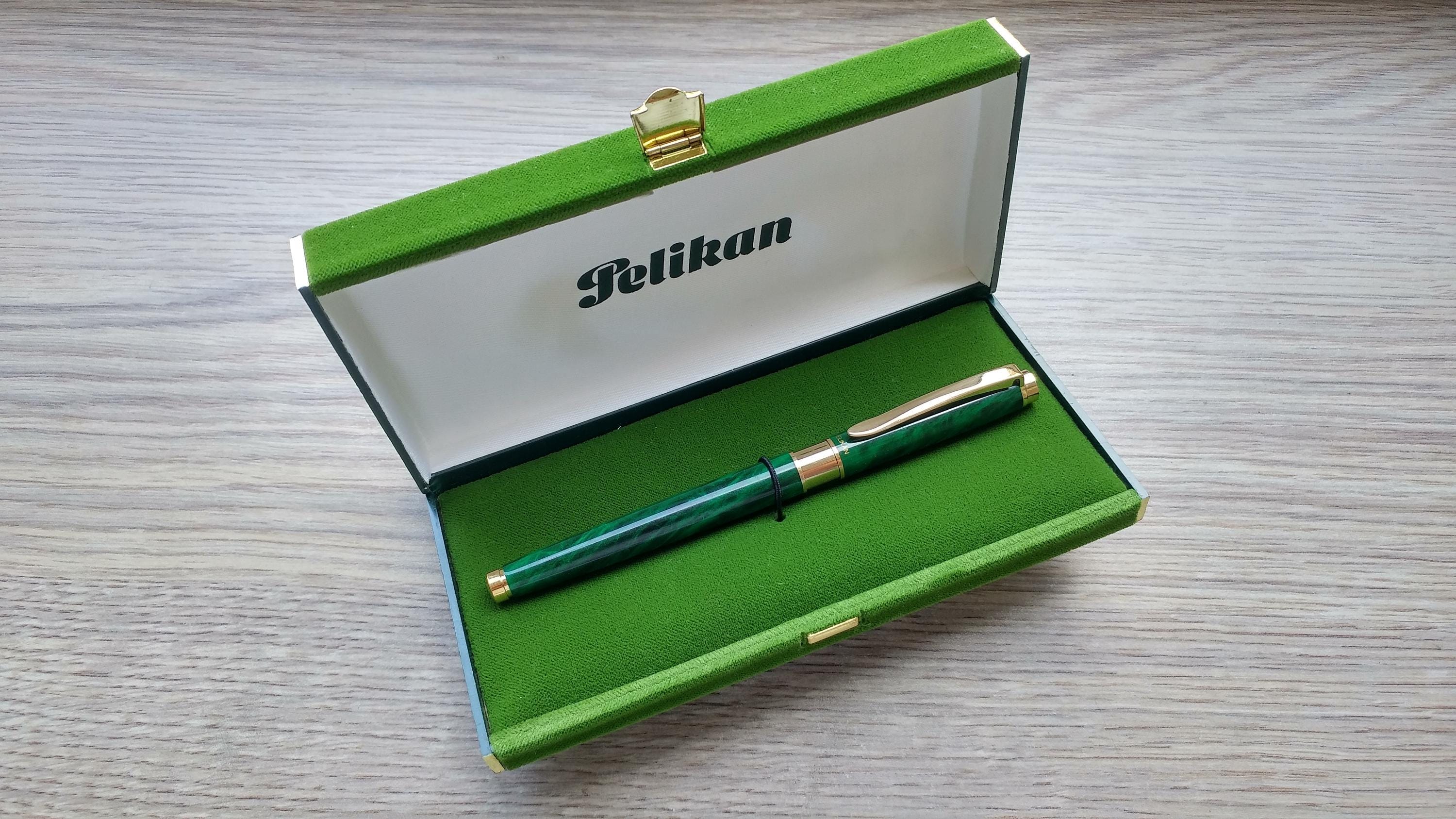 極美品 Pelikan 100 DEF 14K 585 極美品 Pelikan 100 DEF 14K 585 極美品 Pelikan 100 DEF 14K 585 -