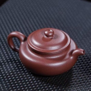 Ręcznie robiony czajniczek Yixing Zisha: czajniczek Fanggu, glinka Zini, 190ml
