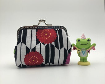 Clasp Coin Purse, Flower Coin Purse, Japan Culture, Metal Frame Wallet, Kiss Lock Pouch,  Christmas Gift for Girls, Stocking Stuffer