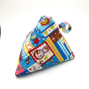 Dreieck Tasche, Pyramide Tasche, japanische Stoff, russische Puppe, Geschenk für beste Freunde