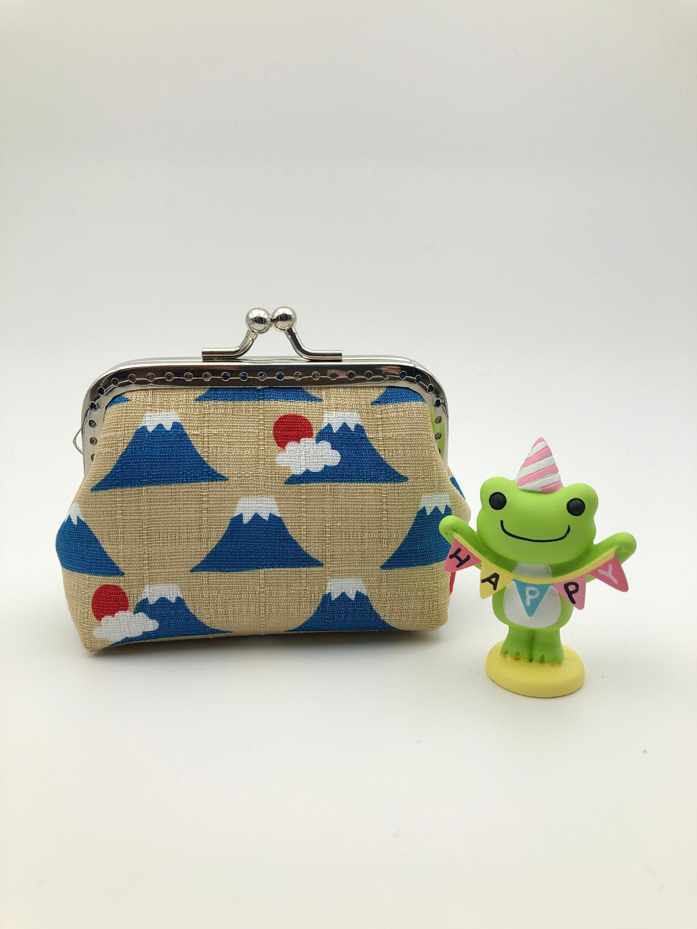 Kiss Lock Coin Purse, Clasp Wallet, Metal Frame Bag, Mt Fuji