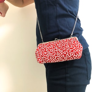 Kiss Lock Crossbody Bag, 2 Way Shoulder Bag, Japanese Cotton Bag, Japanese Red Karakusa, Gift for Friends