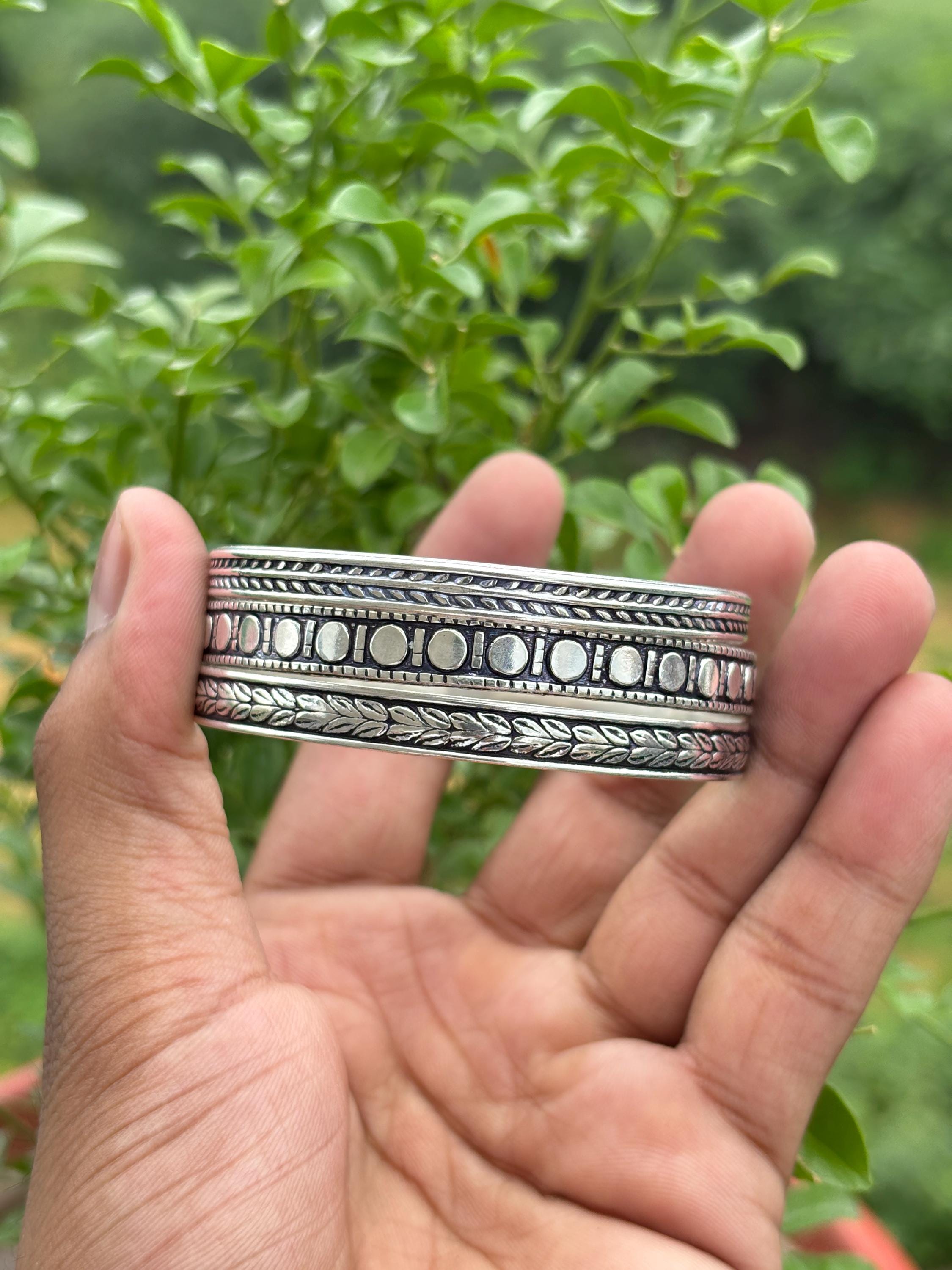 Oxidized Set of 3 Silver Bangles, Women Stacking Bracelet