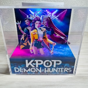 K-Pop Demon Hunters LED Dual Sided Handmade Diorama Cube 9cm [ Huntrix | Saja Boys ]