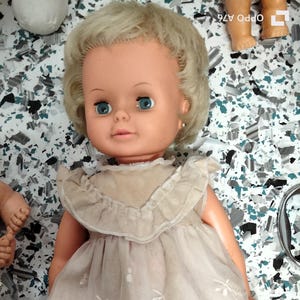 Gehende sprechende Palitoy-Puppe