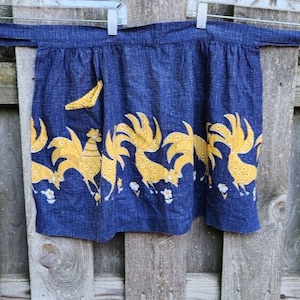 Kay Shannon Apron Hostess Vintage Rooster Daisy Design
