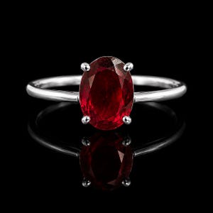 Anel com Gema de Rubi Oval AAA | Joia em Prata de Lei 925 | Anel com Pedra do Mês de Julho