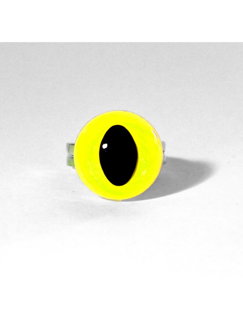 Neon Yellow Cat Eye Ring image 1