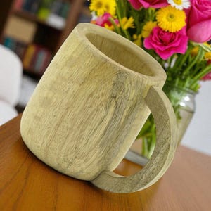Handcrafted Wooden Coffee Mug: Rustic Natural Wood Drinkware
