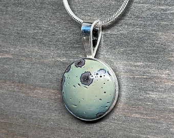 Frankfort Green Pendant - Sterling Silver - 16mm Round