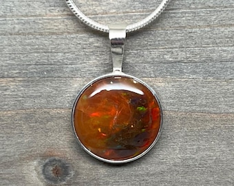 Colgante de ópalo etíope - Plata de ley - 16 mm - Ópalo etíope auténtico - Joyería de ópalo hecha a mano por Sunbeams of Promise