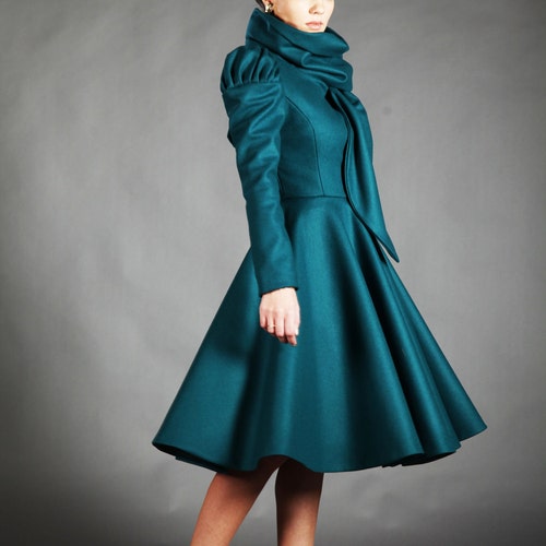 BEATRICE™ - Sleek Zip-Up Jacket