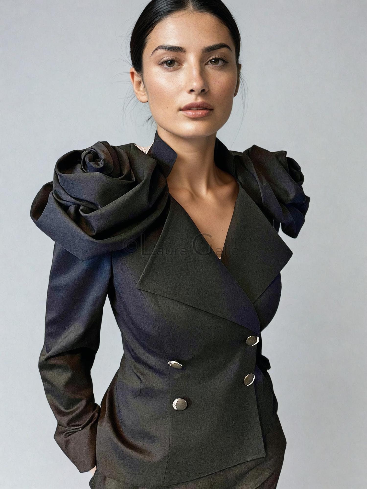 Tailleur pantalon cloche, blazer croisé, tailleur business pour femme