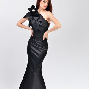 Mermaid Long One Shoulder Dress, Bodycon Maxi Gown With Shoulder Flower | Izaura 3