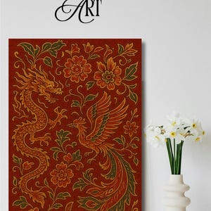 Puede incluir: Arte indonesio imprimible con un diseño de dragón y fénix en tonos naranja, dorado y verde sobre un fondo rojo. La obra de arte incluye patrones florales y de hojas. Las palabras "Printable Indonesian Art" están en la parte superior.