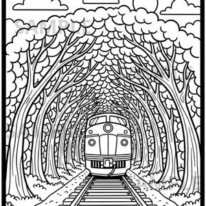 以下が含まれることがあります： 木々のトンネルから現れる列車の白黒線画イラスト。列車は線路の中央にあり、木々のトンネルが頭上にアーチを描いています。空には雲が見えます。