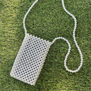 Handmade Beaded Faux Pearl Phone Bag: Crossbody iPhone 14 Case