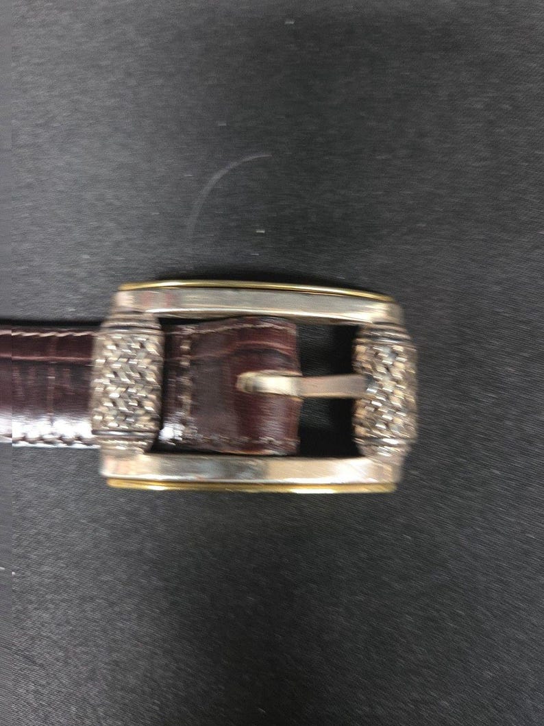 Cinturón reversible de piel para mujer Brighton C6500, color marrón cocodrilo, liso y negro, talla mediana 30 imagen 4