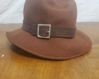 Vintage Filippo Catarzi Pink Wool Felt Cloche Hat Brown Leather Band Elegant Filippo Catarzi Brown Wool Felt Cloche Hat with Decorative  main image 3