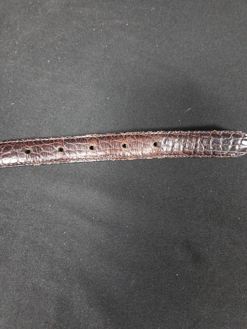 Cinturón reversible de piel para mujer Brighton C6500, color marrón cocodrilo, liso y negro, talla mediana 30 imagen 6