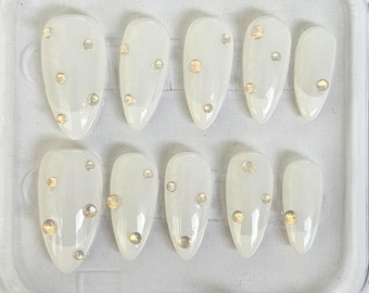 Gold Pearl French Tip Press On Nails: Luxury Bridal Nails