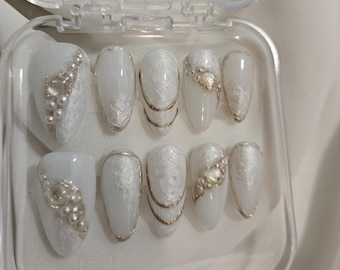 Pearl Bridal Press On Nails: handgemaakte gloed op trouwdag