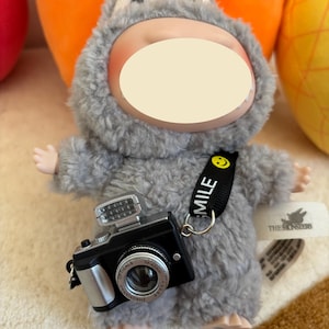 Clickable Miniature Camera with Flash Light for 17cm Dolls – Realistic Doll Photography Prop & Accessory