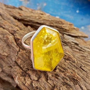 Yellow Sapphire Silver Ring – Natural Yellow Sapphire in Sterling Silver – September Birthstone Ring – Dainty Gemstone Ring – Gift for Her .