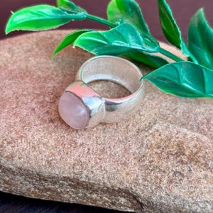 Rose Quartz Sterling Silver Ring | Pink Crystal Ring | Healing Gemstone Jewelry | Boho Ring | Handmade Gift for Her , Love Stone Jewelry .