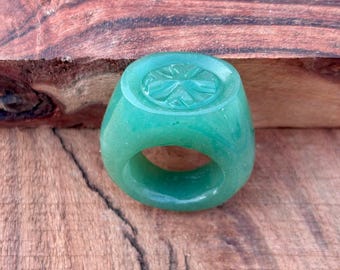 Anillo de gema de aventurina verde, anillo minimalista apilable hecho a mano