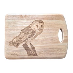 Barn Owl Design Medium Wooden Chopping Board (34x24x2cm)