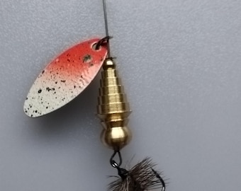Leurre spinner fait main | Corps en laiton, lames en cuivre/nickel, mouche coq hackle